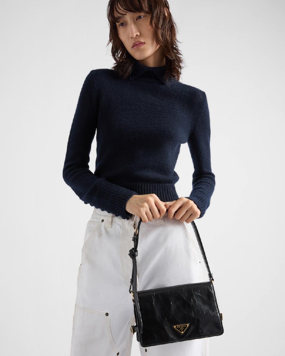 Prada Bolso bandolera de piel