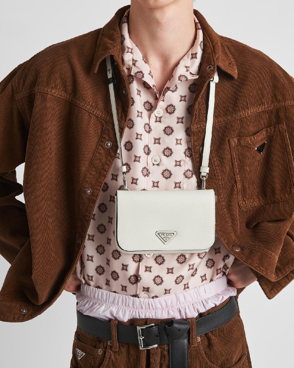 Prada Bolso bandolera de piel Saffiano