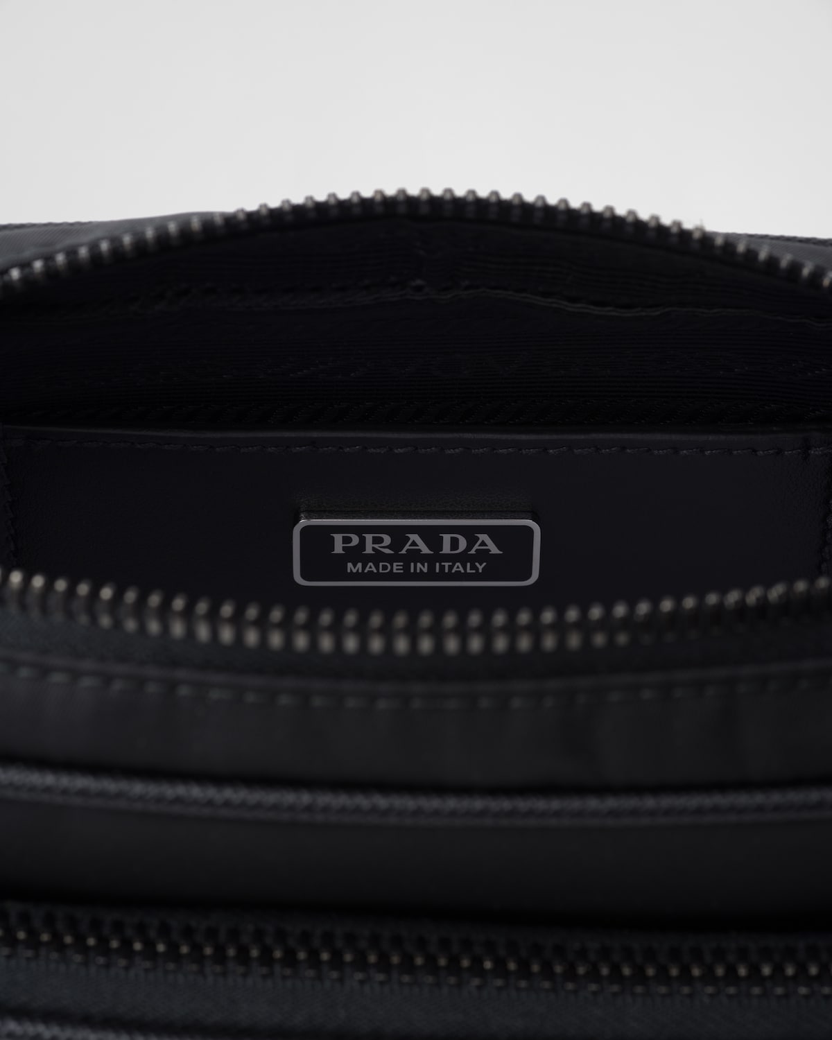 Prada Bolso Bandolera De Re-Nylon Y Piel Saffiano