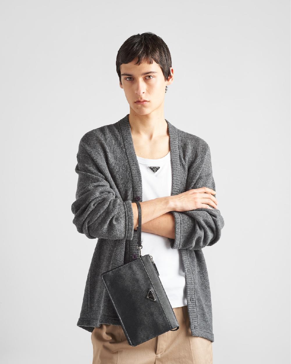 Prada Bolso de hombre de piel Saffiano