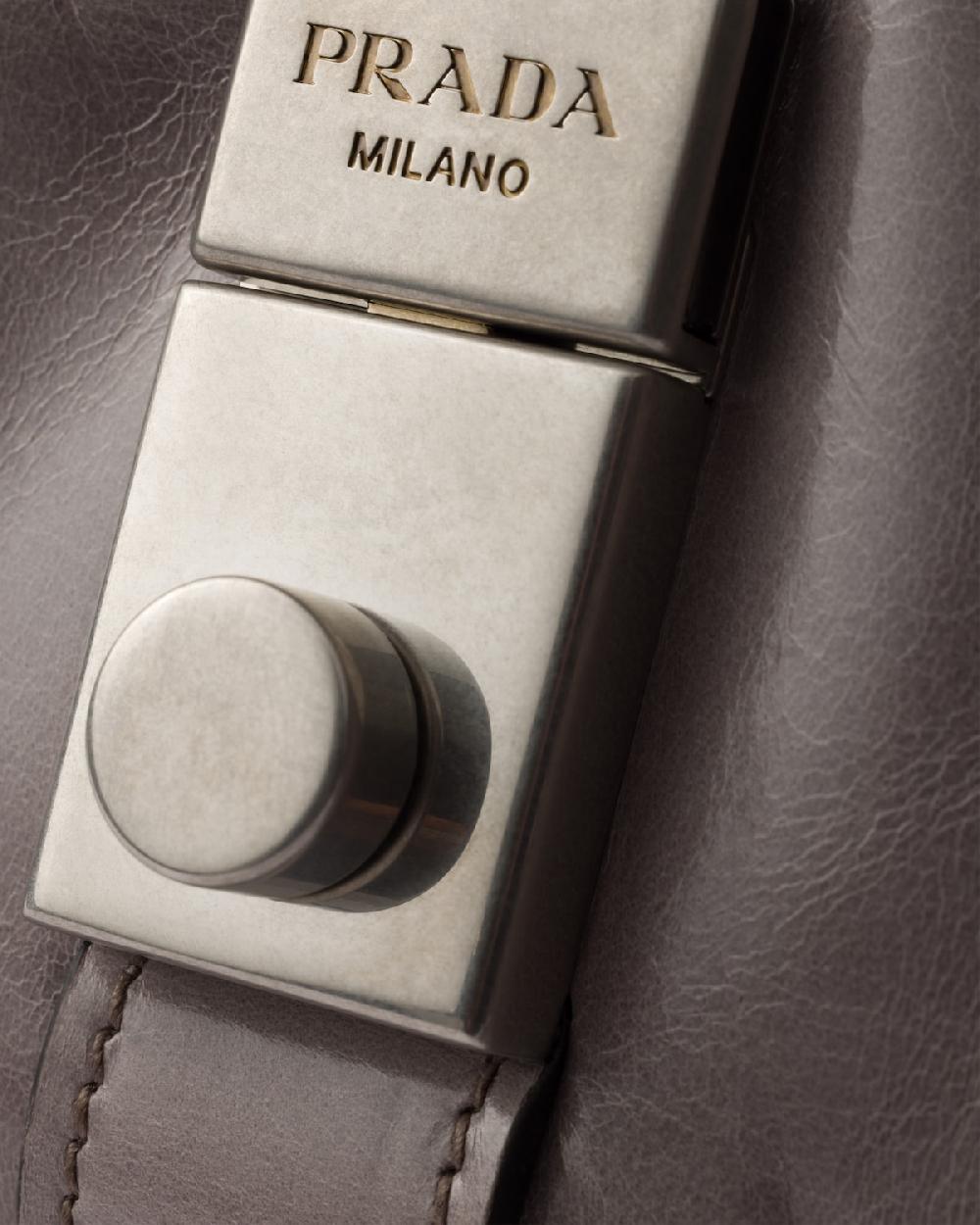 Prada Bolso Tote De Piel Mediano