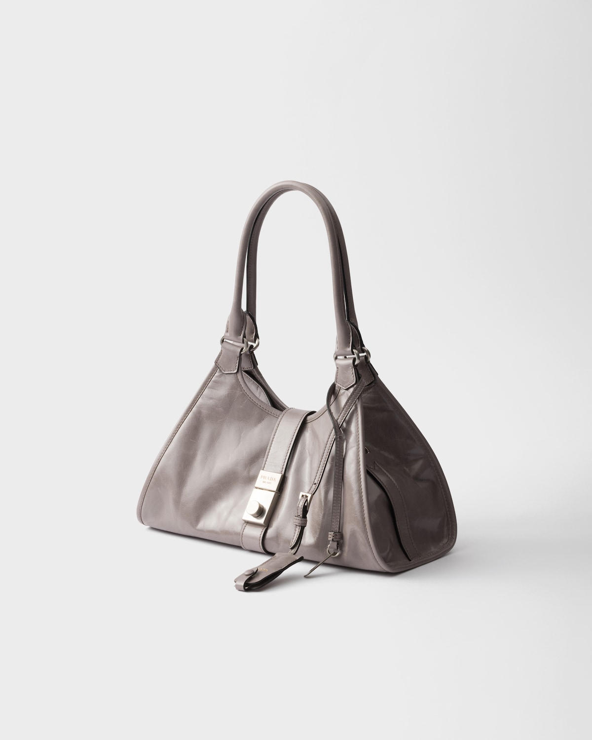 Prada Bolso tote de piel mediano