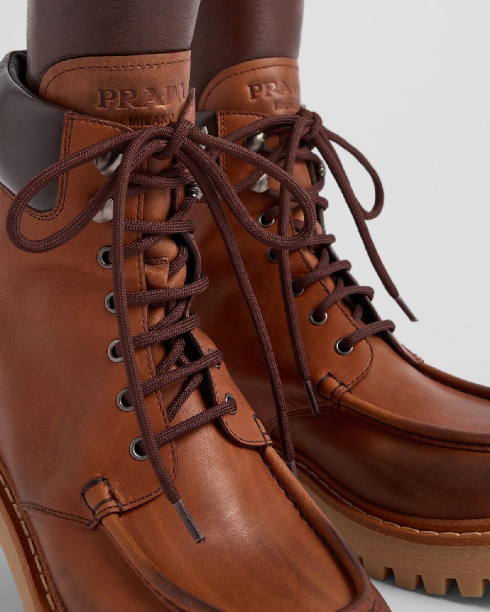 Prada Botas De Piel Con Cordones