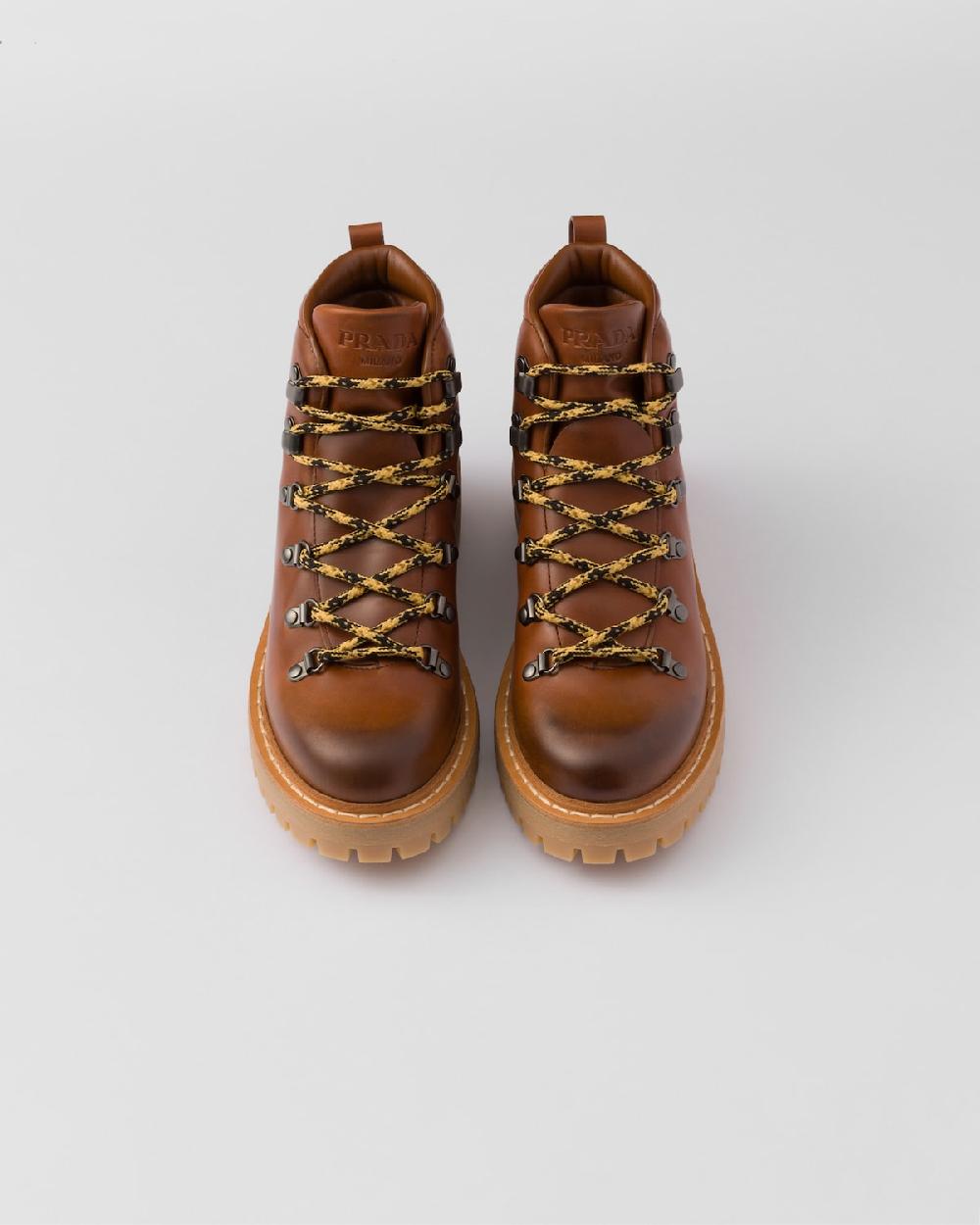 Prada Botines De Piel Con Cordones