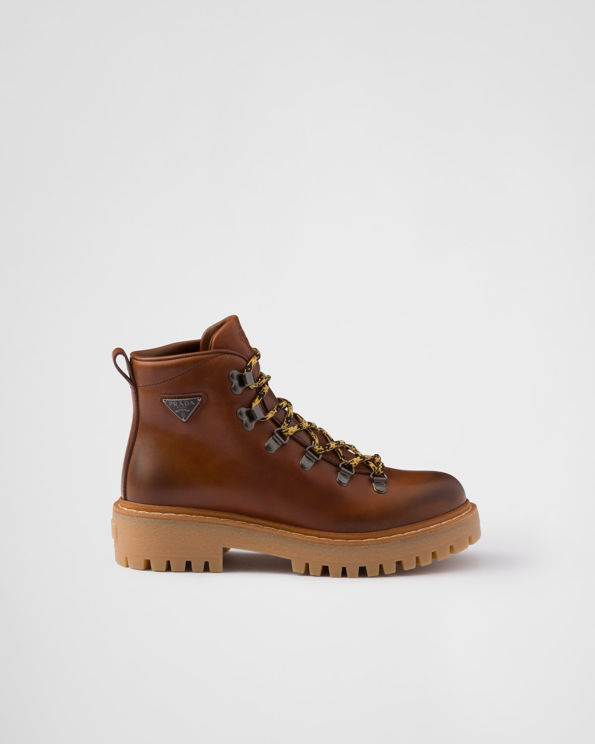 Prada Botines De Piel Con Cordones