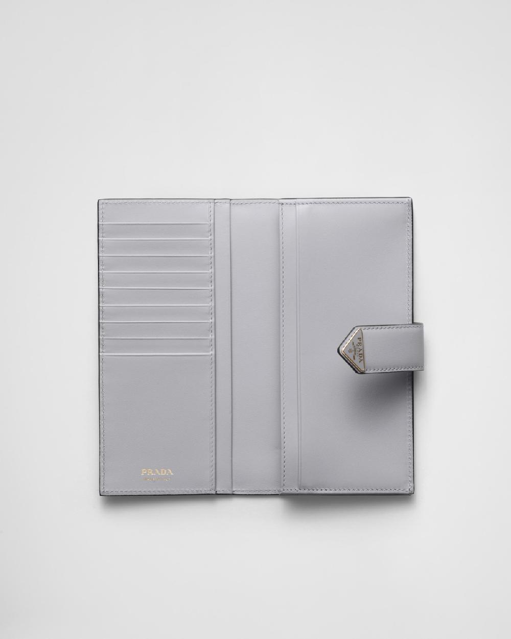 Prada Cartera de piel grande