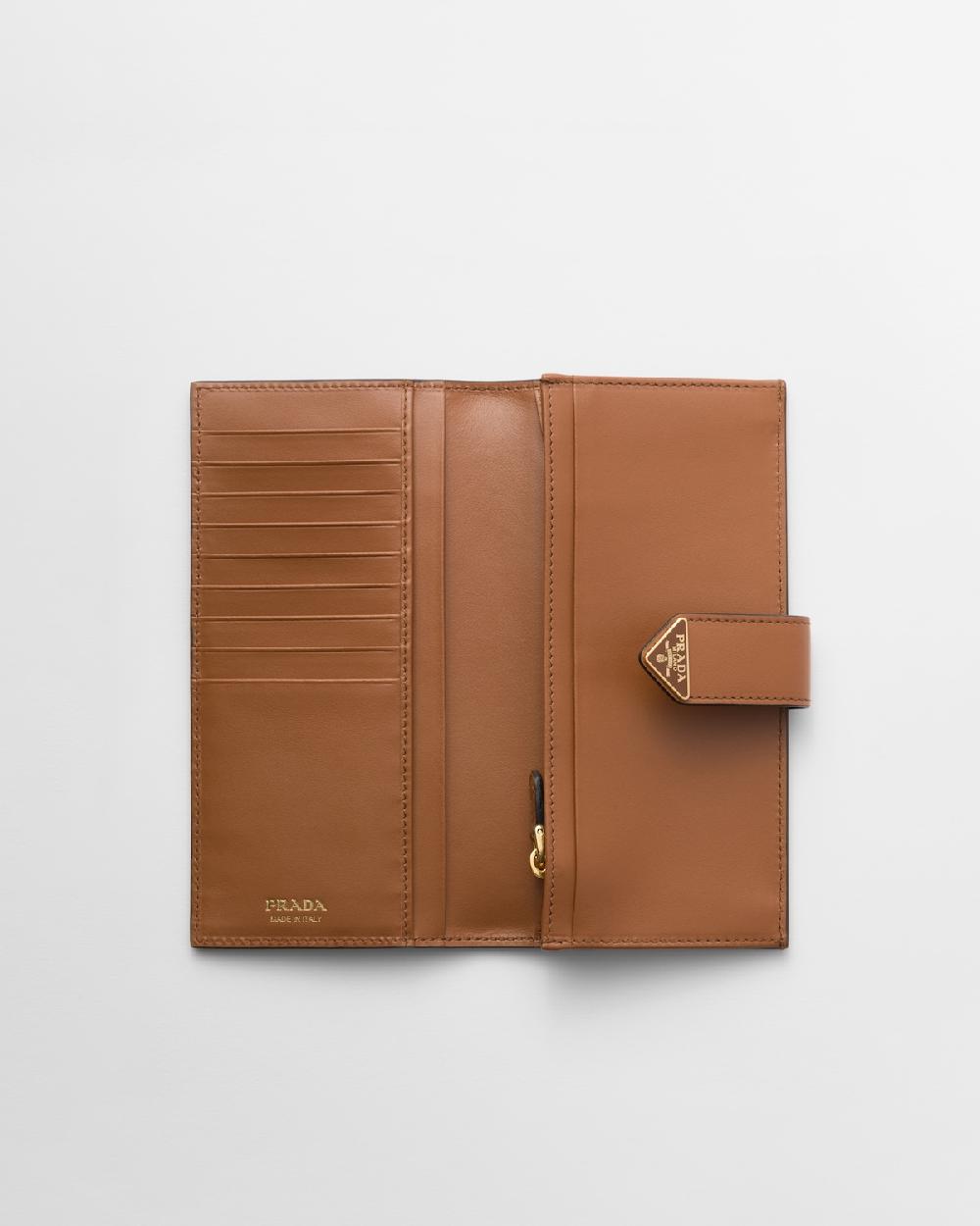 Prada Cartera de piel grande