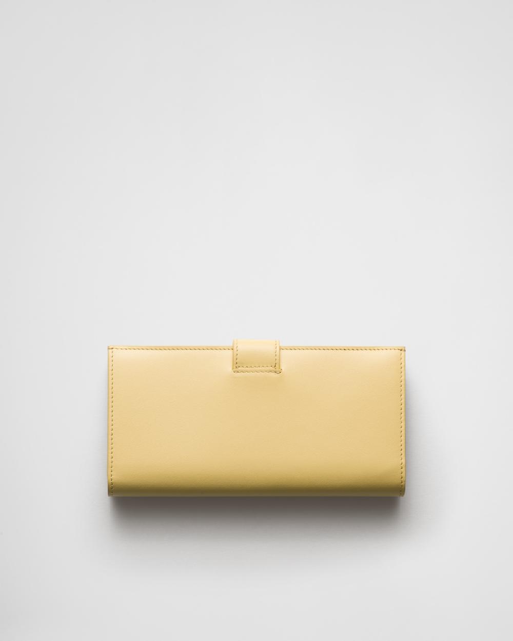 Prada Cartera De Piel Grande