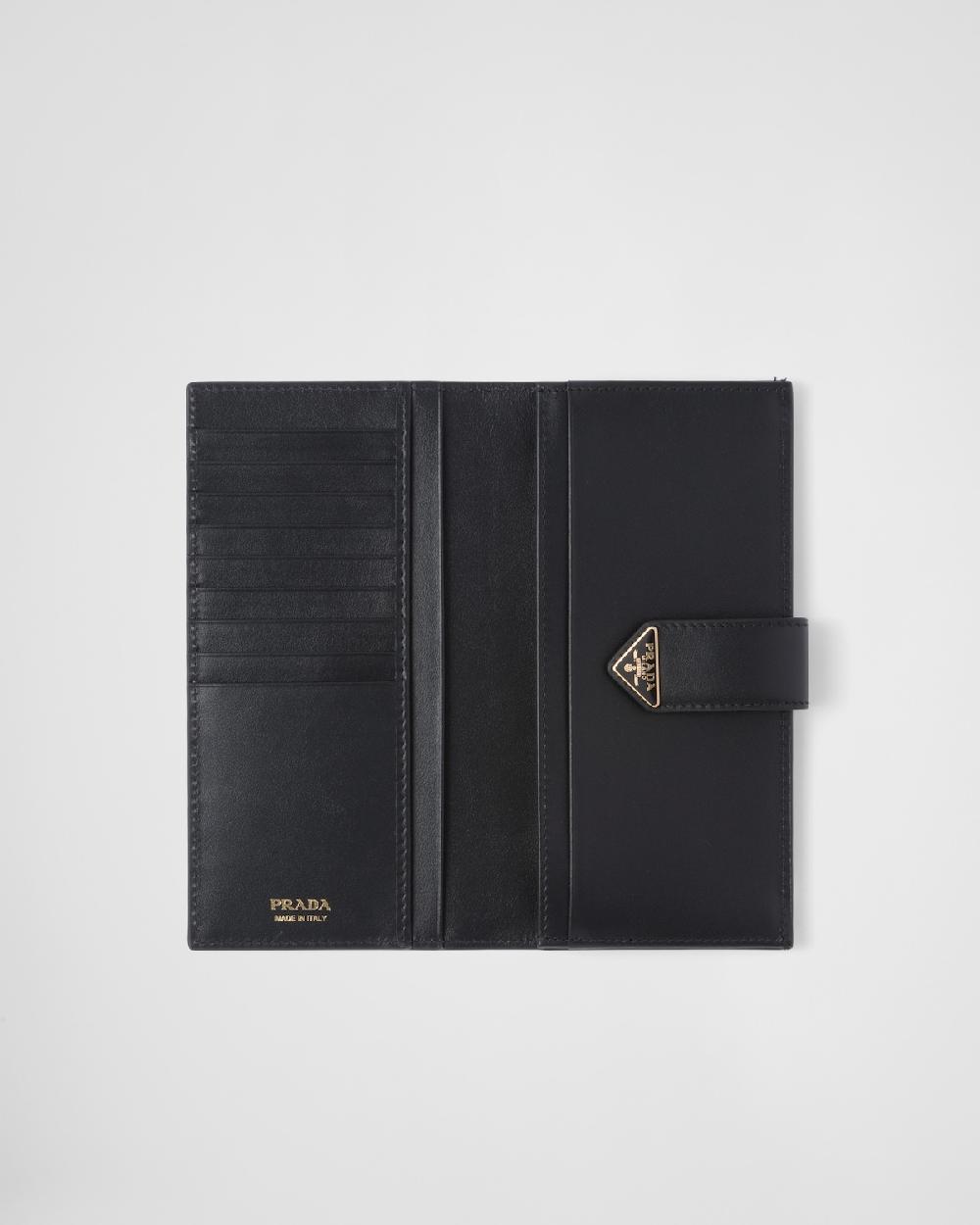 Prada Cartera de piel grande