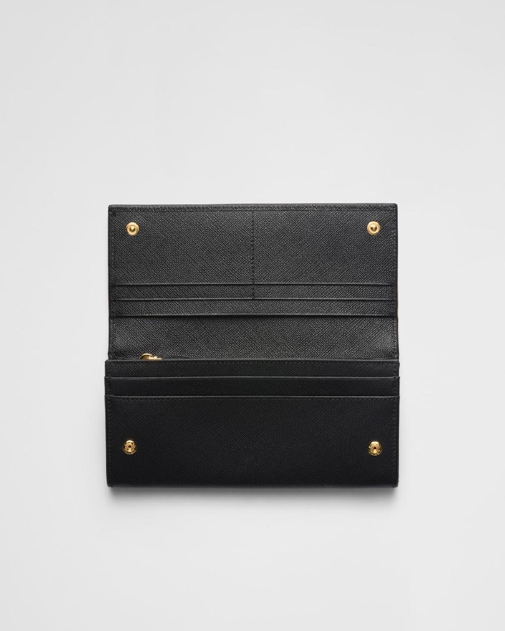 Prada Cartera grande de piel Saffiano