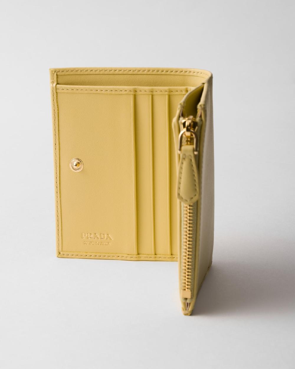 Prada Cartera Pequeña De Piel