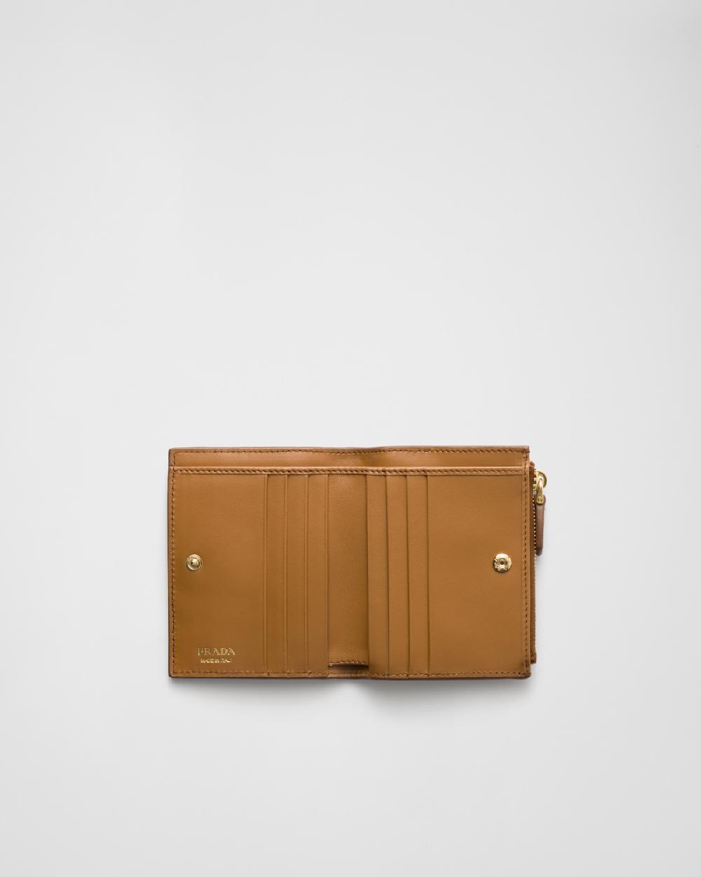 Prada Cartera pequeña de piel