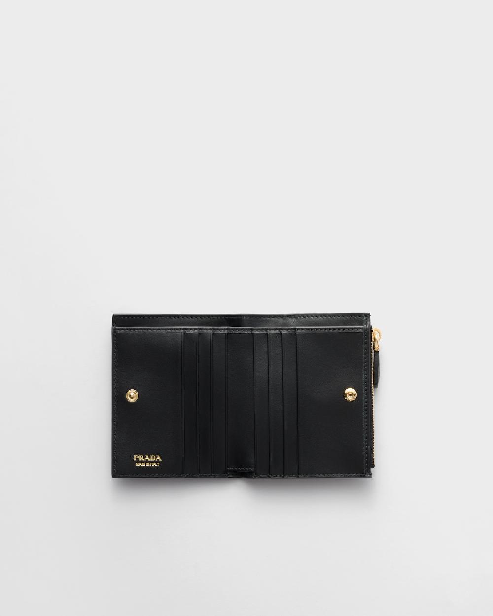 Prada Cartera pequeña de piel