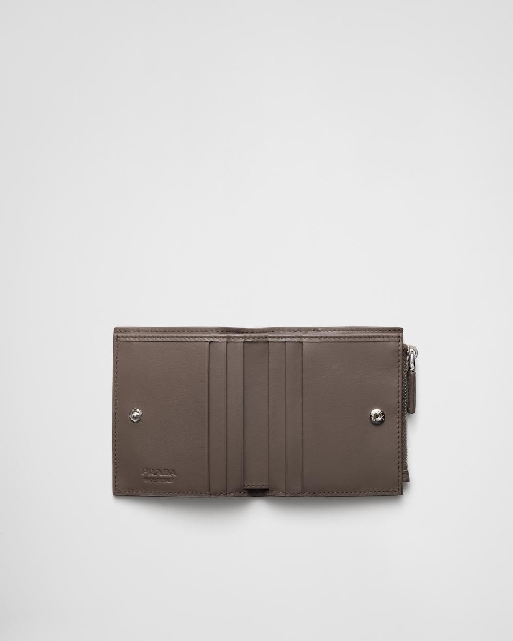 Prada Cartera pequeña de piel