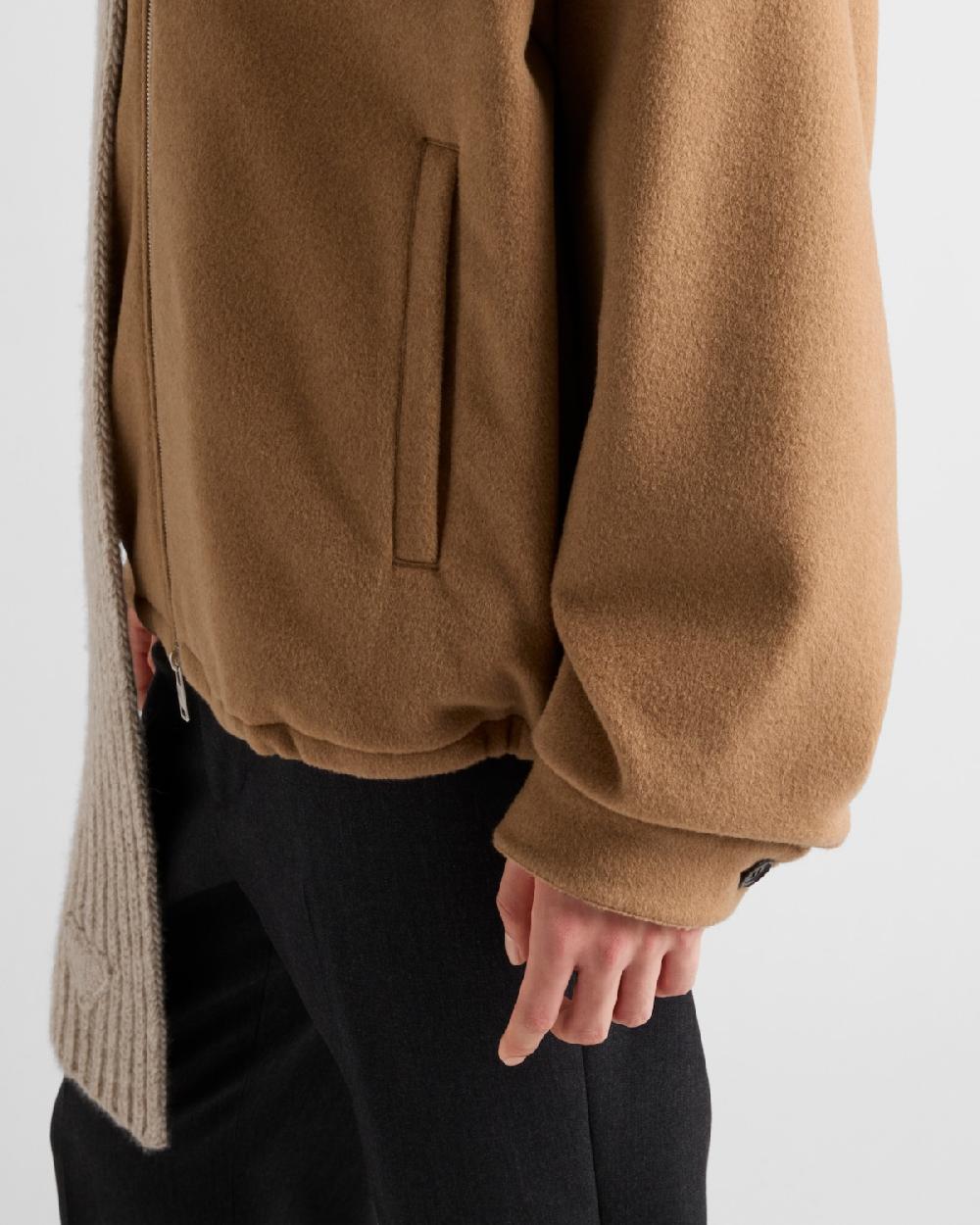 Prada Chaqueta Con Capucha De Pelo De Camello