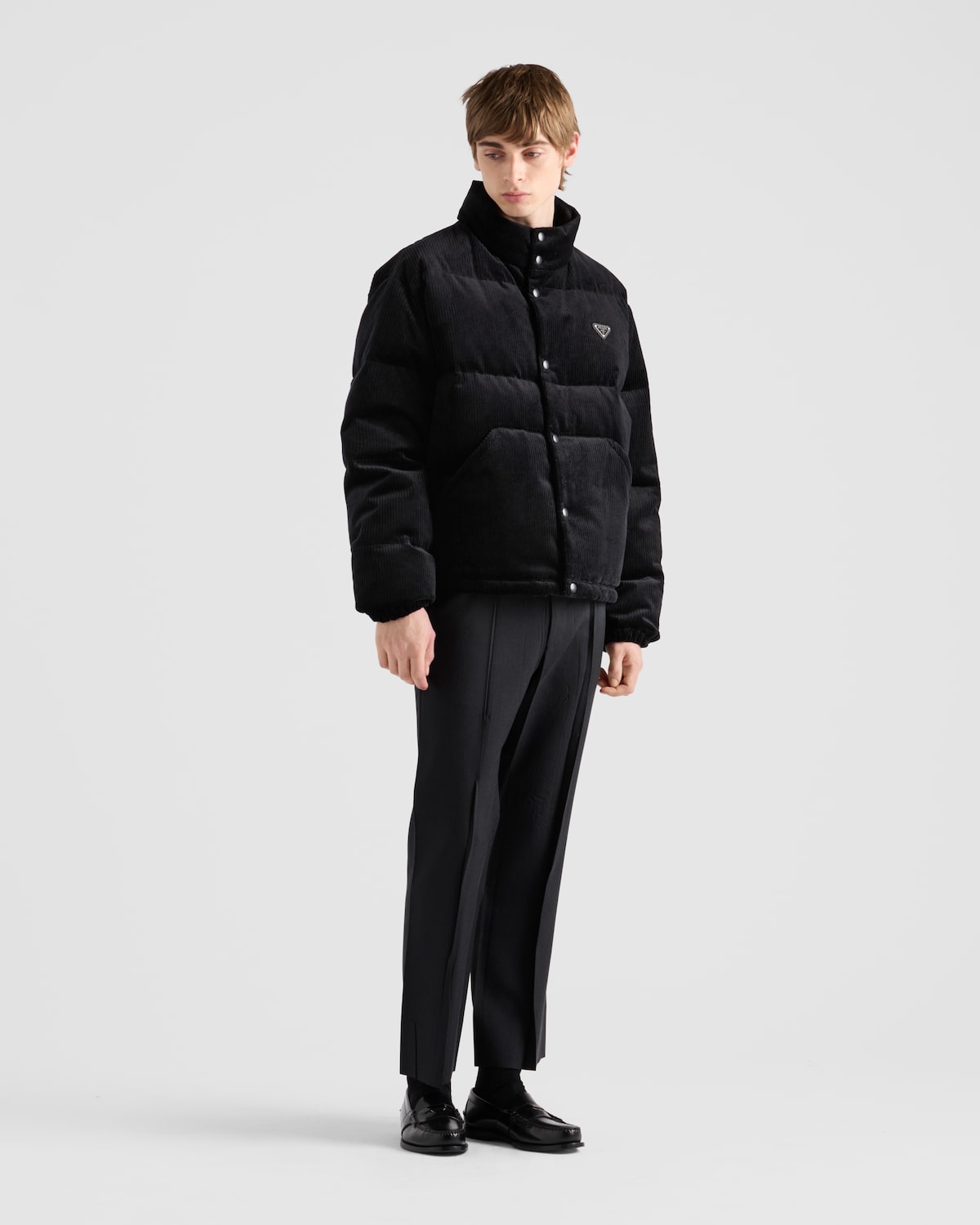 Prada Chaqueta de plumón corta de pana