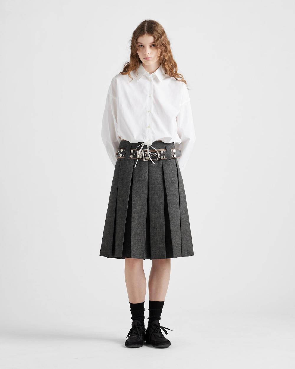 Prada Falda con cinturón y pespuntes