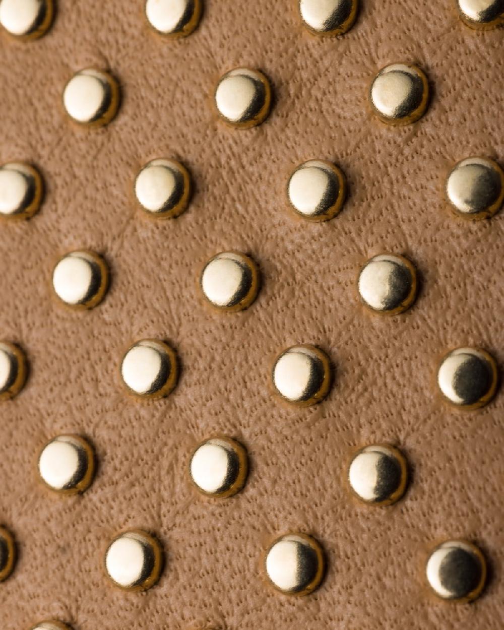 Prada Funda de piel para iPhone 16 Pro