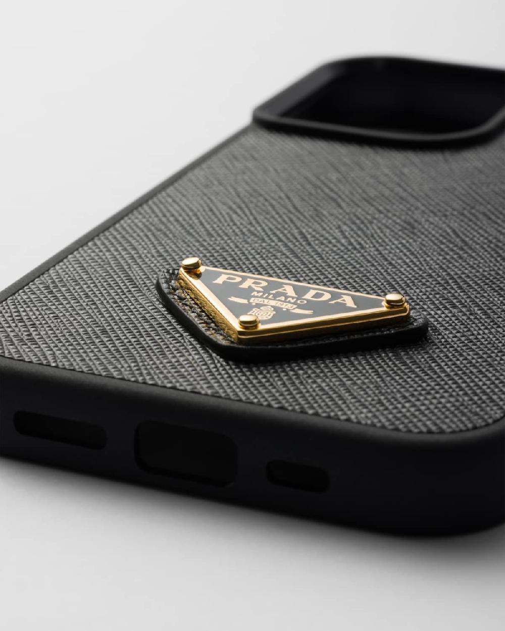 Prada Funda de piel Saffiano para iPhone 16
