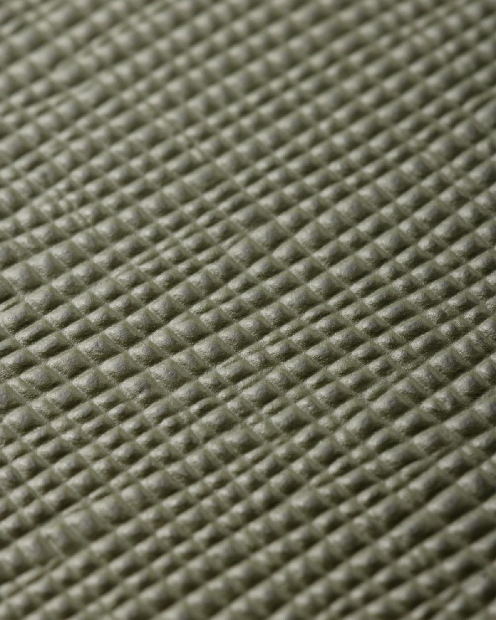 Prada Funda de piel Saffiano para iPhone 16 Pro