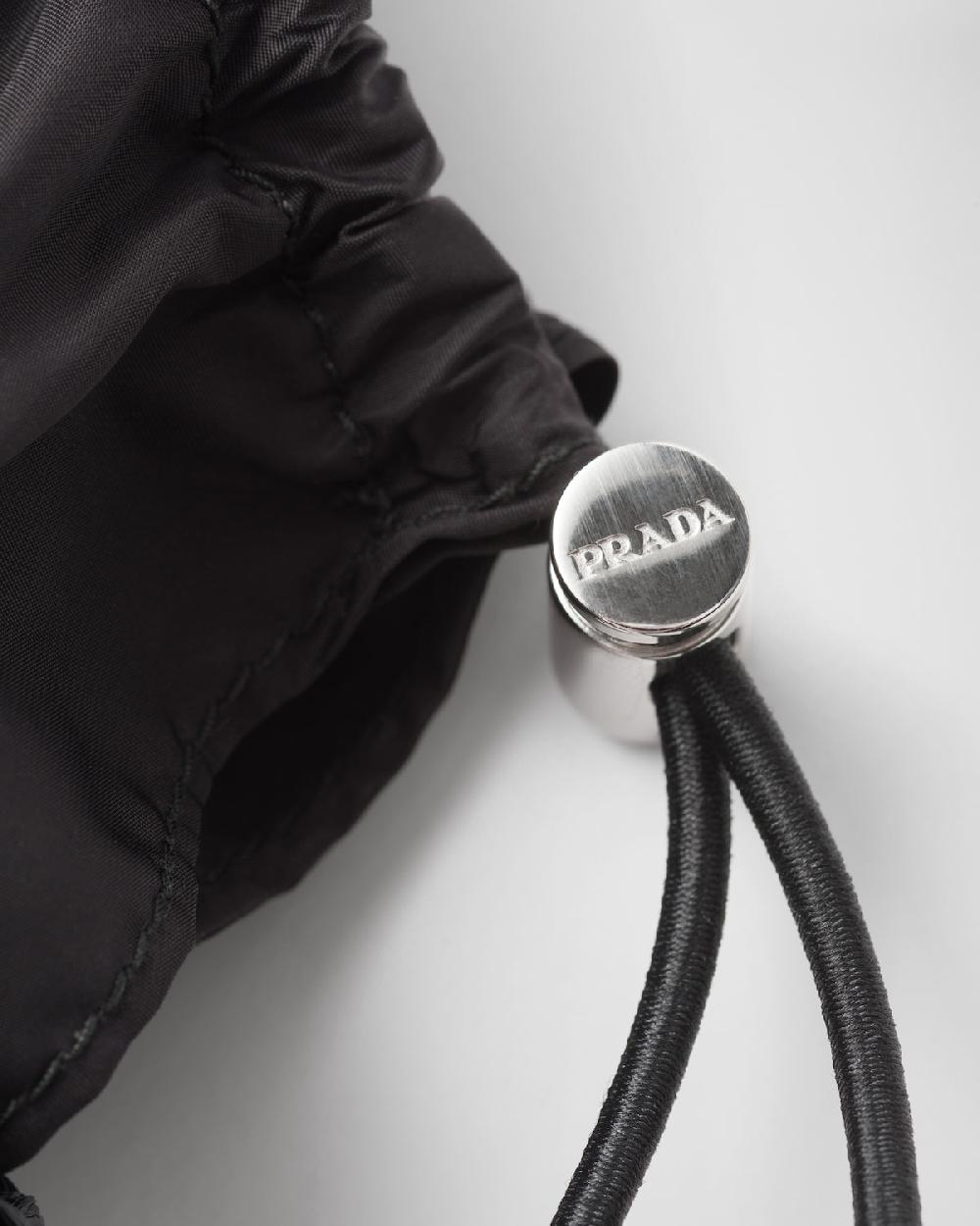 Prada Funda para smartphone de croché