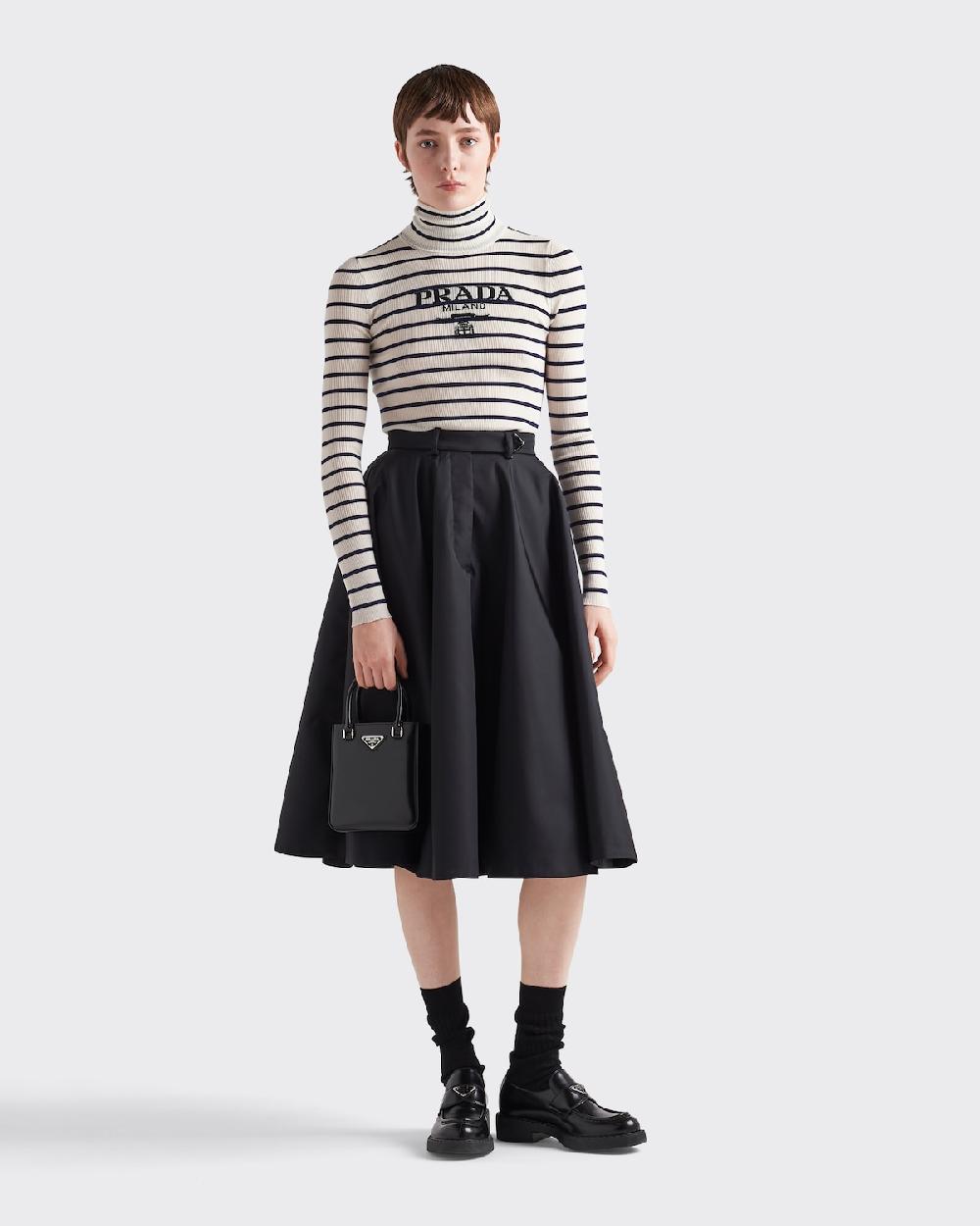 Prada Jersey de cuello alto de lana superfina