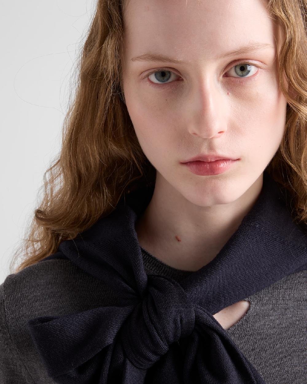 Prada Jersey De Lana Con Escote En V