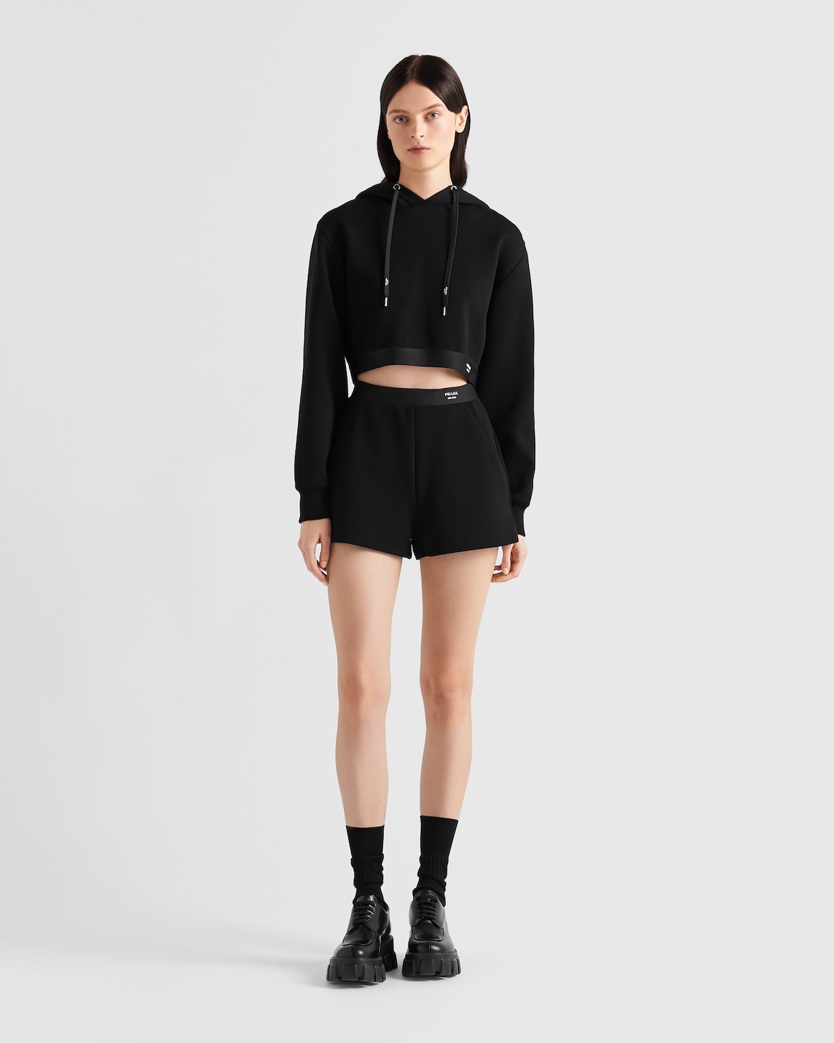 Prada Pantalón corto de algodón y Re-Nylon