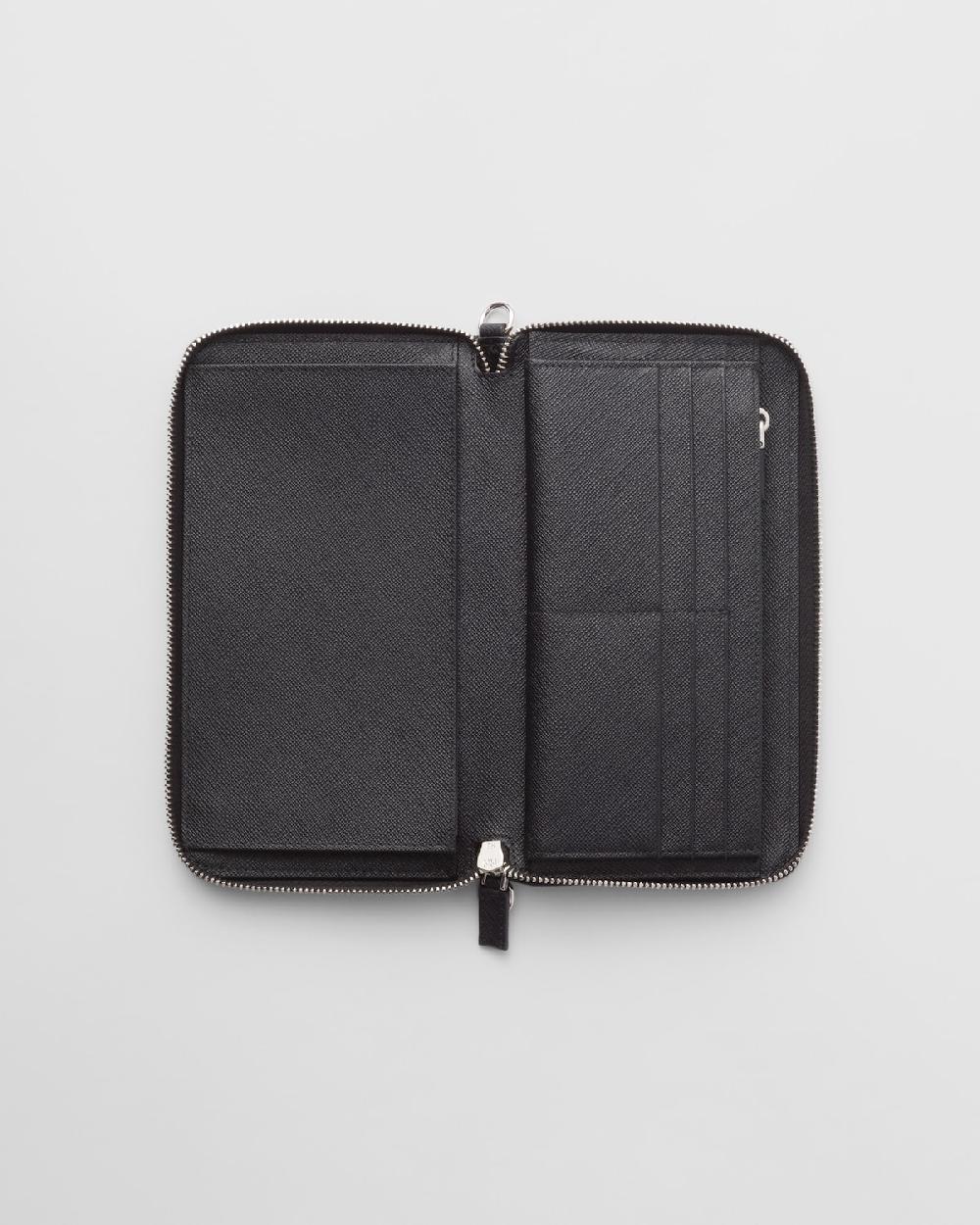 Prada Portadocumentos de piel Saffiano