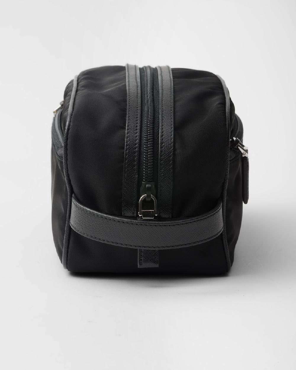 Prada Pouch De Viaje De Re-Nylon Y Piel Saffiano