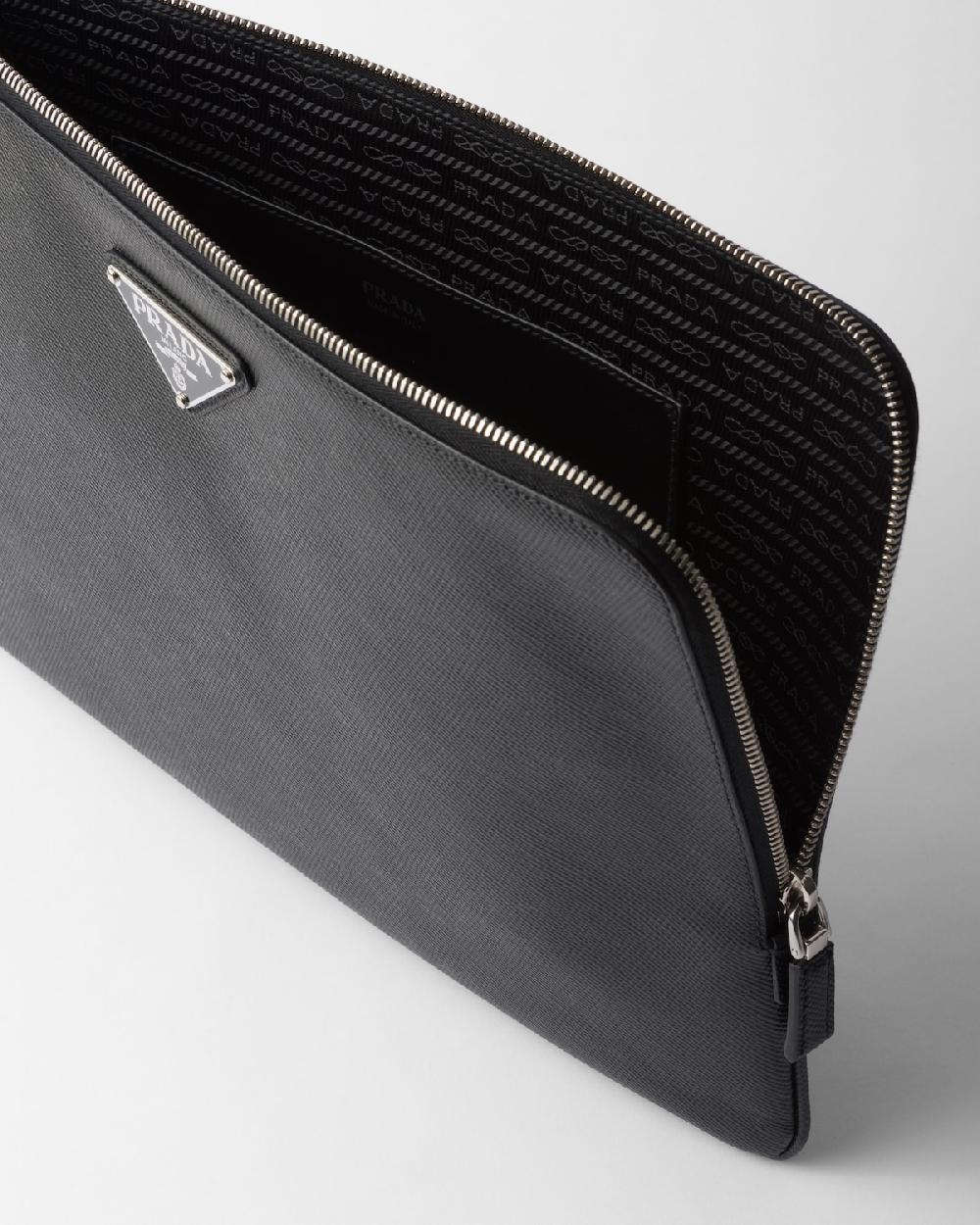 Prada Pouch Grande De Piel Saffiano