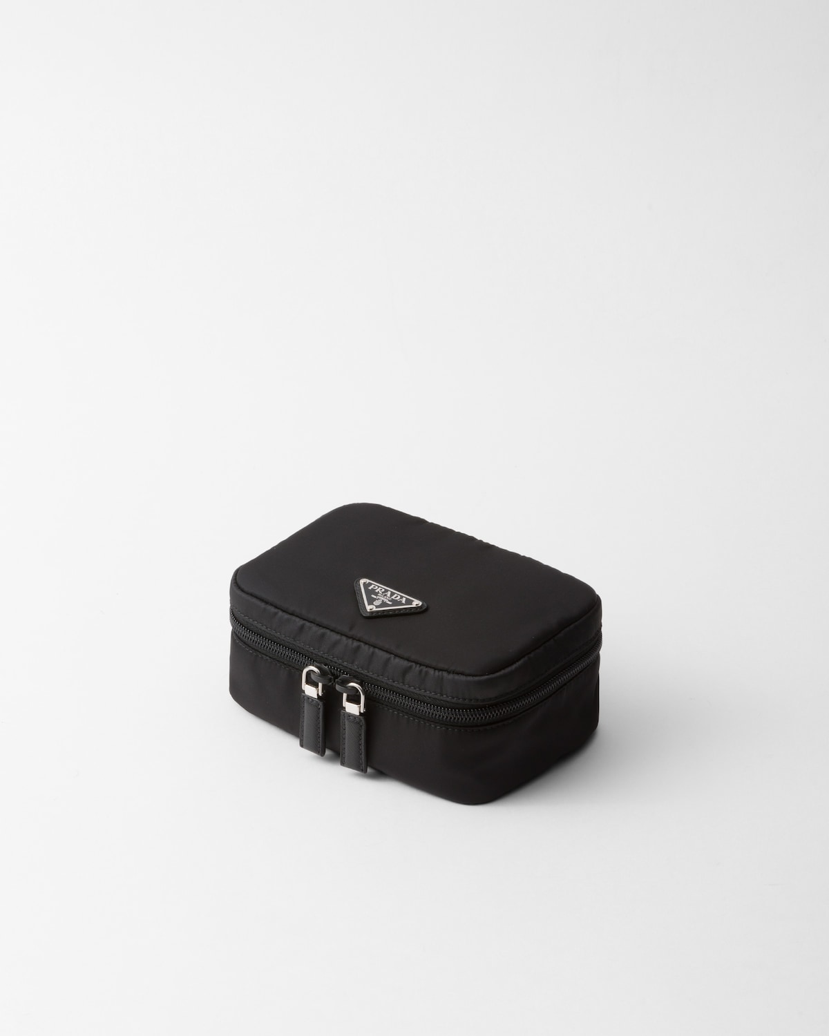 Prada Pouch pequeño de Re-Nylon con cremallera