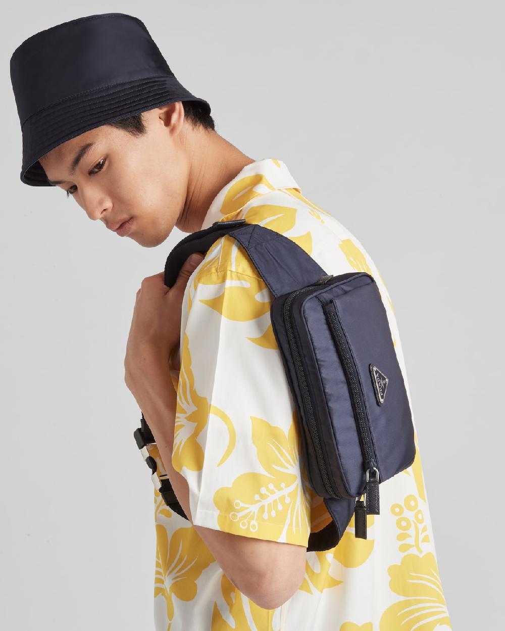 Prada Riñonera de Re-Nylon y piel Saffiano