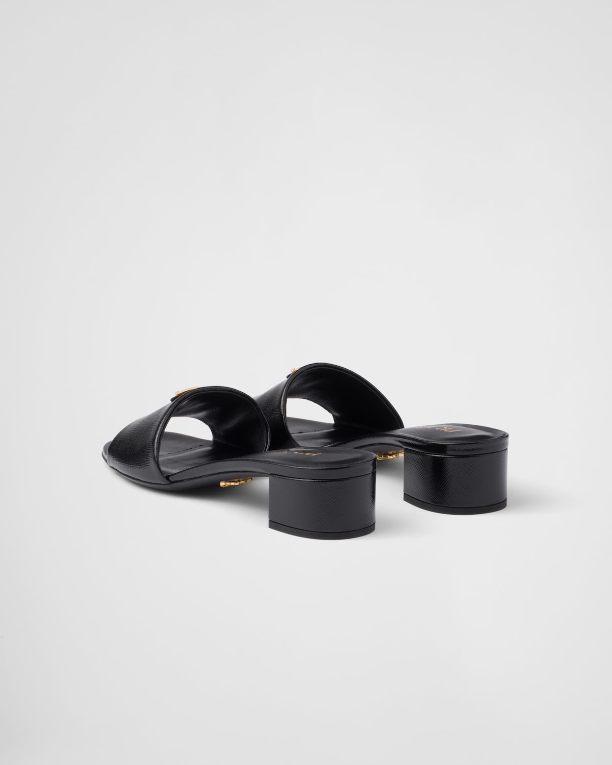 Prada  Sandalias De Charol En Piel Saffiano