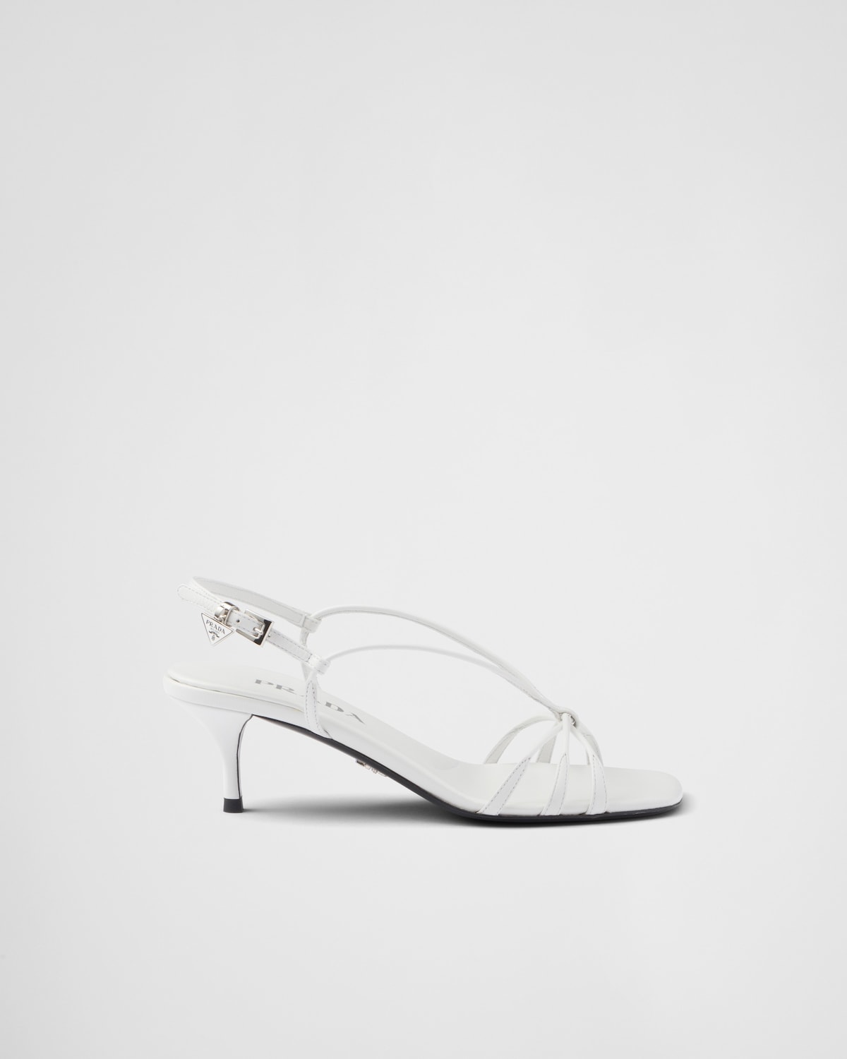 Prada Sandalias de piel con tacón