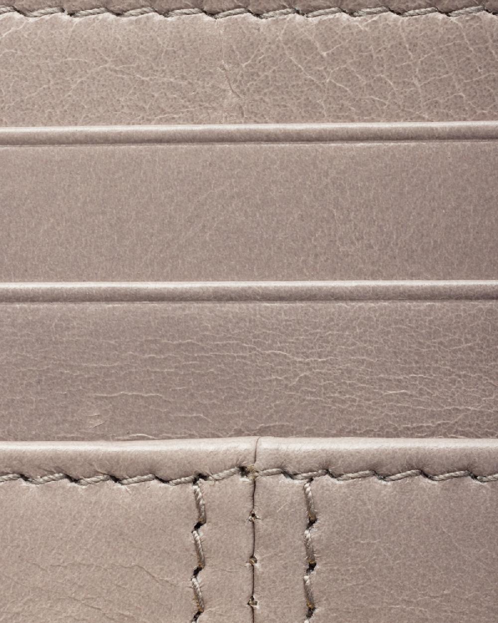 Prada Tarjetero de piel