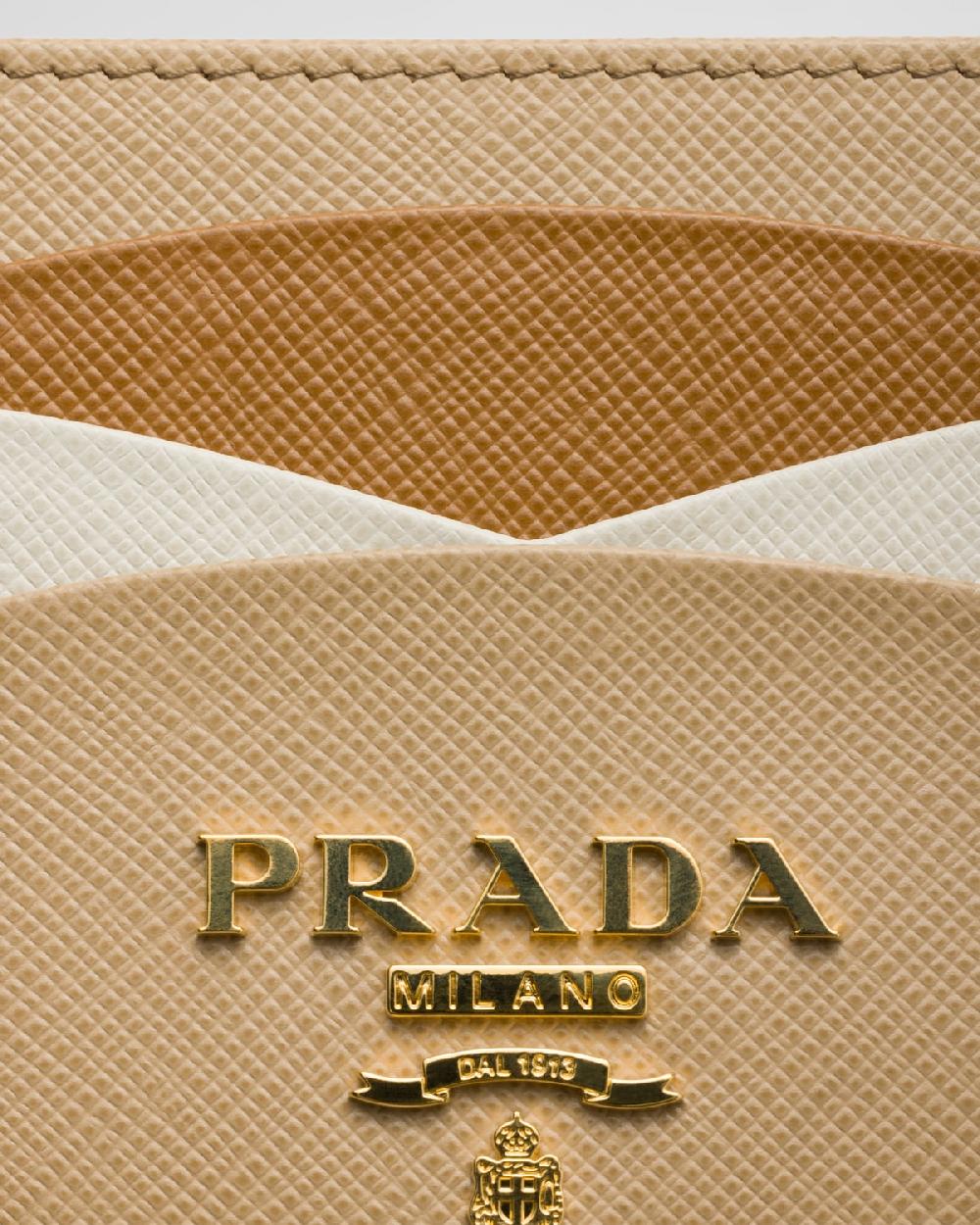 Prada Tarjetero en piel Saffiano