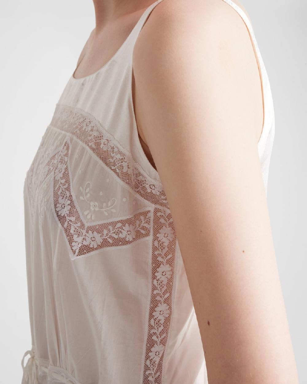 Prada Vestido De Batista Envejecida Bordada
