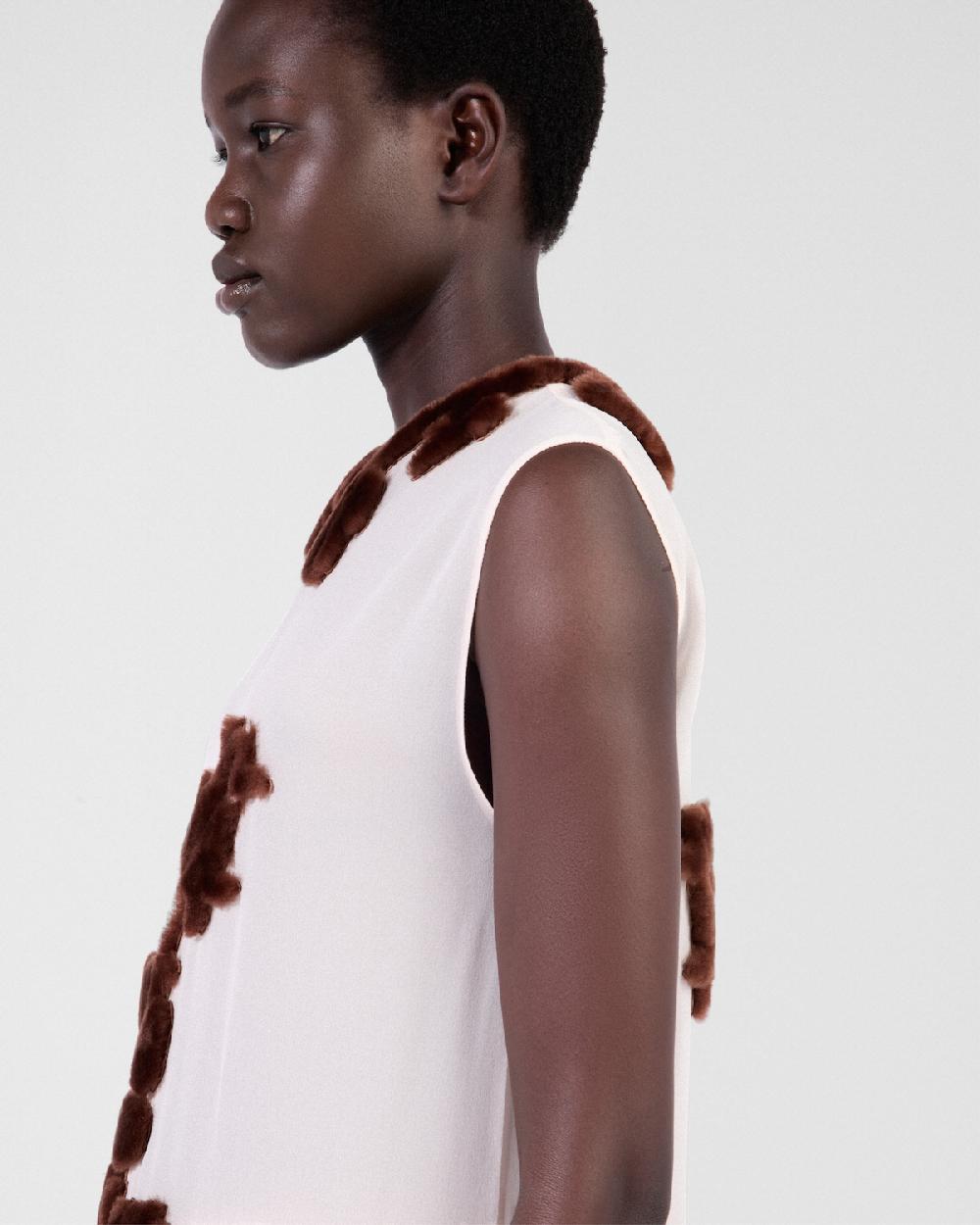 Prada Vestido De Georgette Bordado