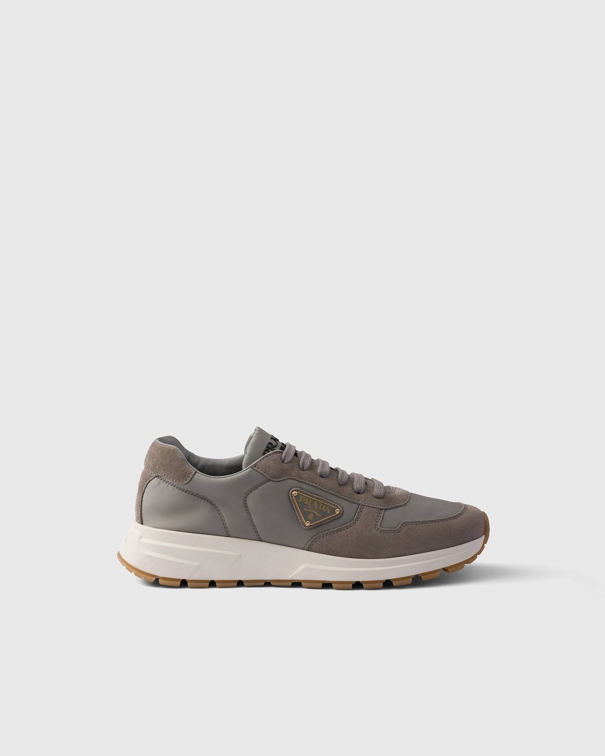 Prada Zapatillas Prax 01 de ante y Re-Nylon