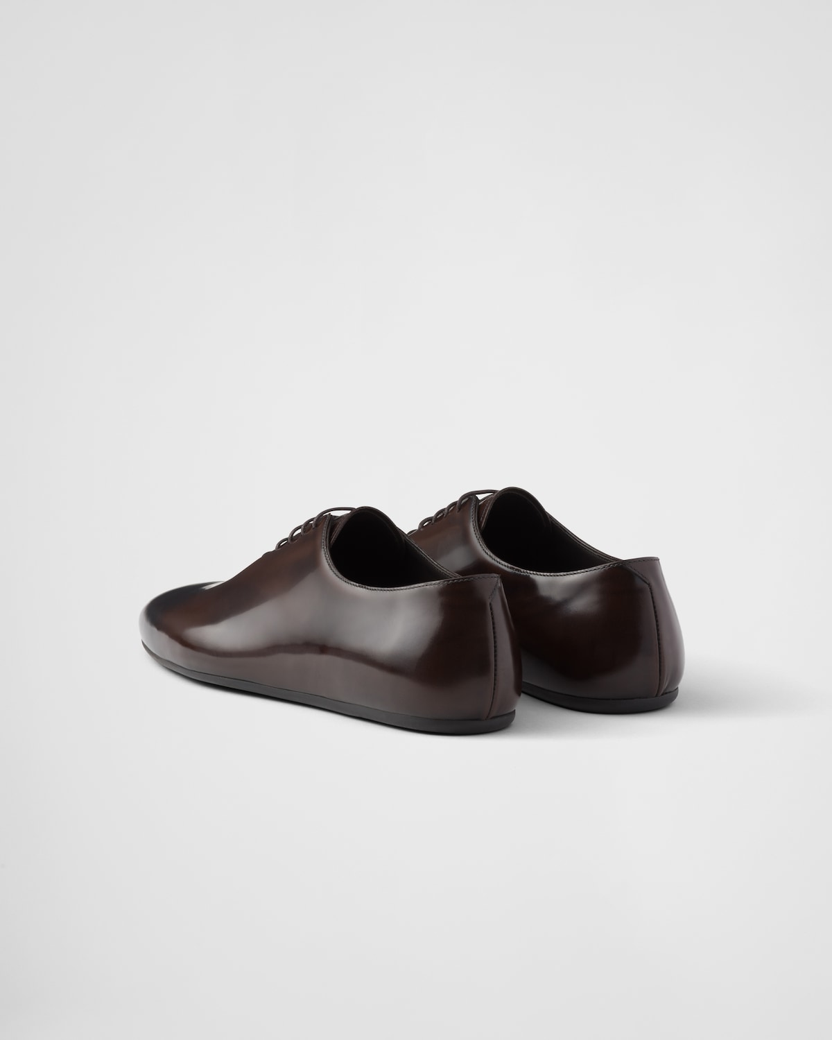 Prada Zapatos De Piel Cepillada Con Cordones