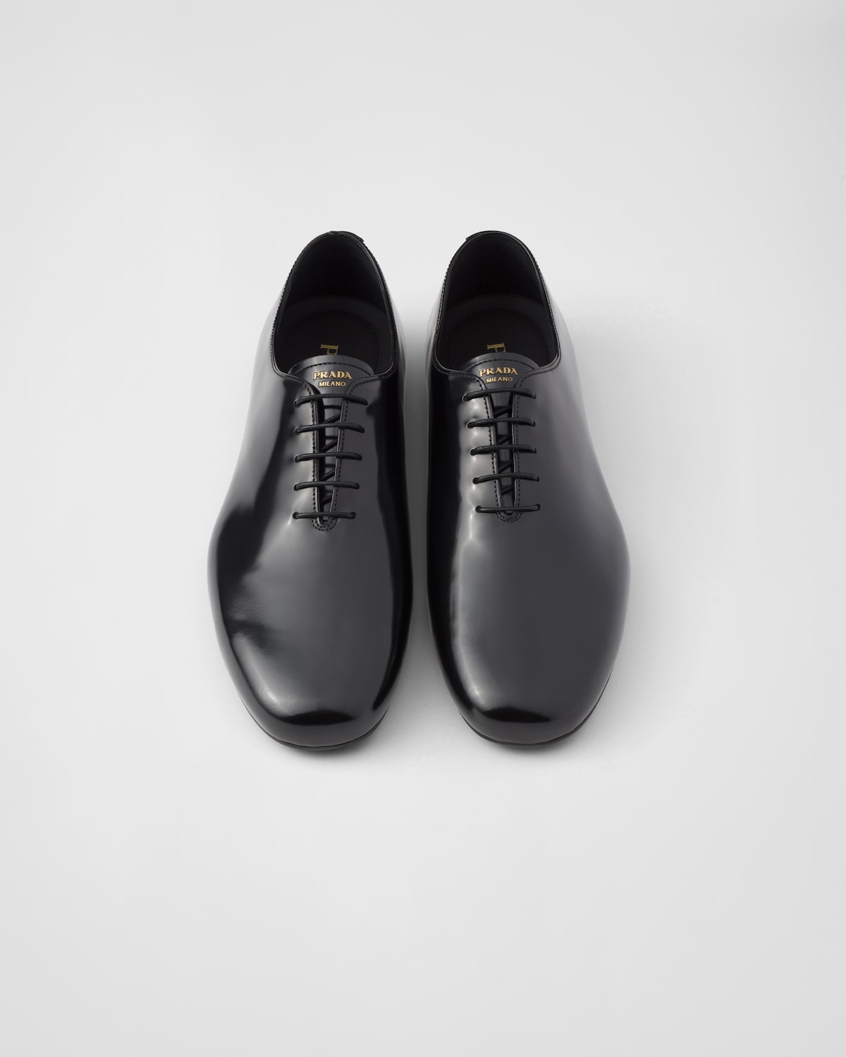 Prada Zapatos De Piel Cepillada Con Cordones