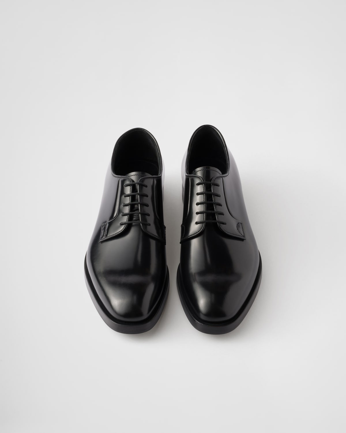 Prada Zapatos De Piel Cepillada Con Cordones