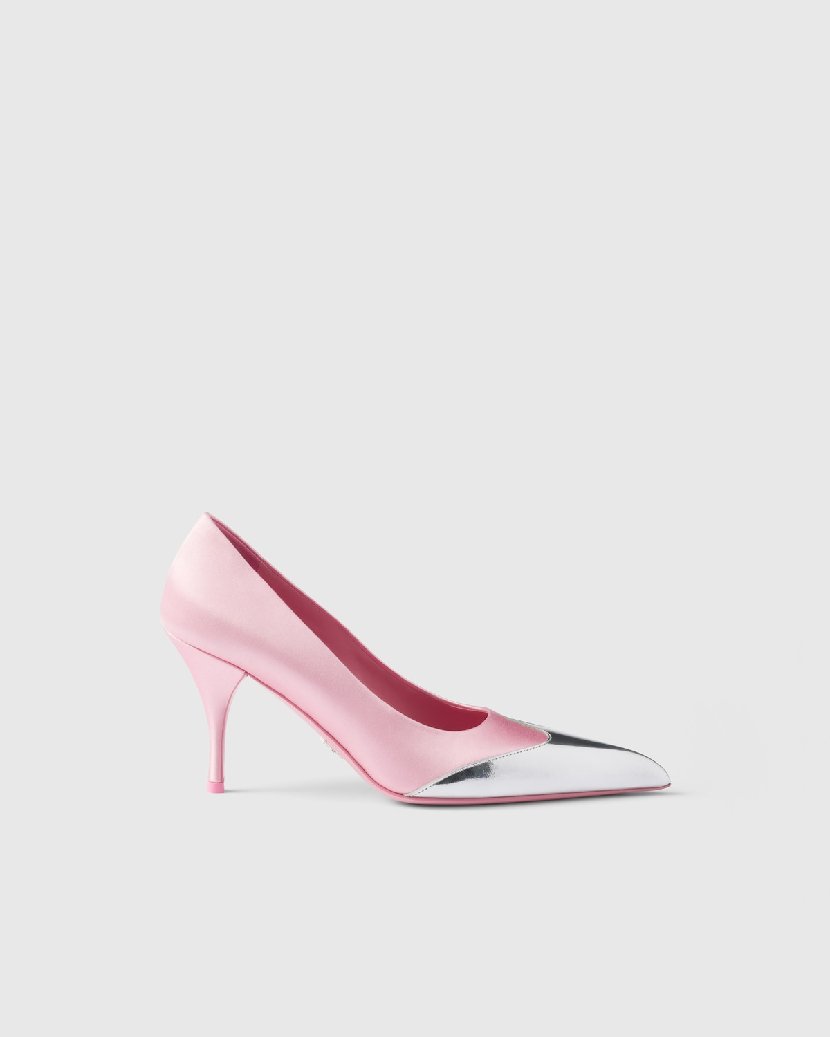 Prada Zapatos de tacón de satén y piel metalizada