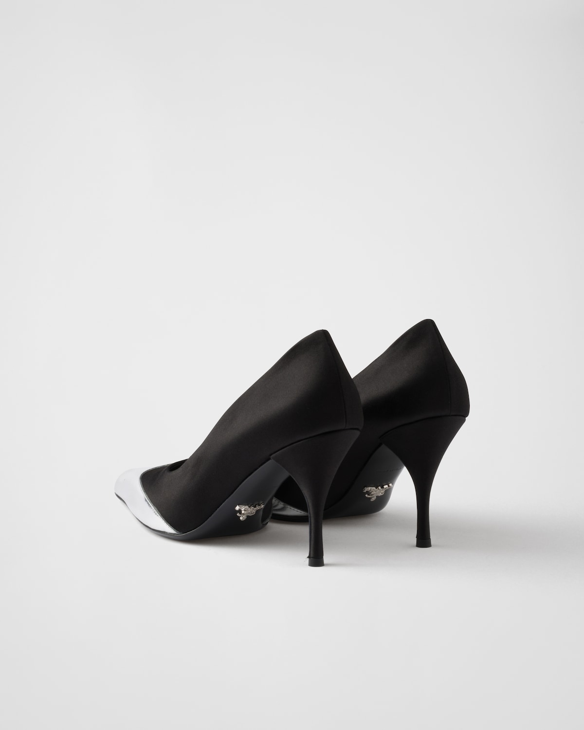 Prada Zapatos De Tacón De Satén Y Piel Metalizada