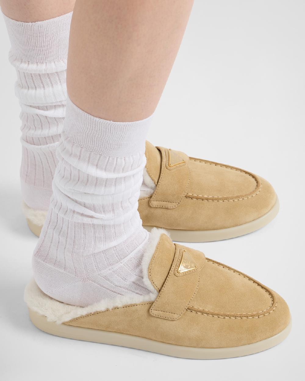 Prada Zapatillas Estilo Pantufla De Ante Y Borreguillo