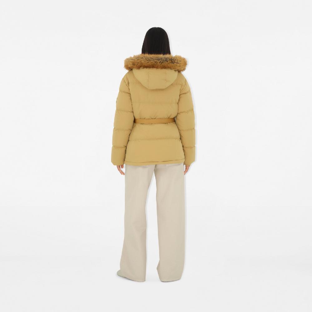 Burberry Abrigo De Plumas Corto En NailonPrecio 1.590 00 €