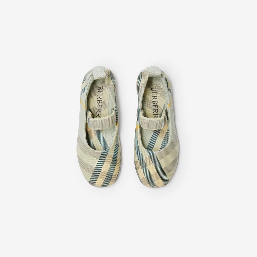 Burberry Bailarinas En Mezcla De Nailon CheckPrecio 350 00 € 6-36 Meses