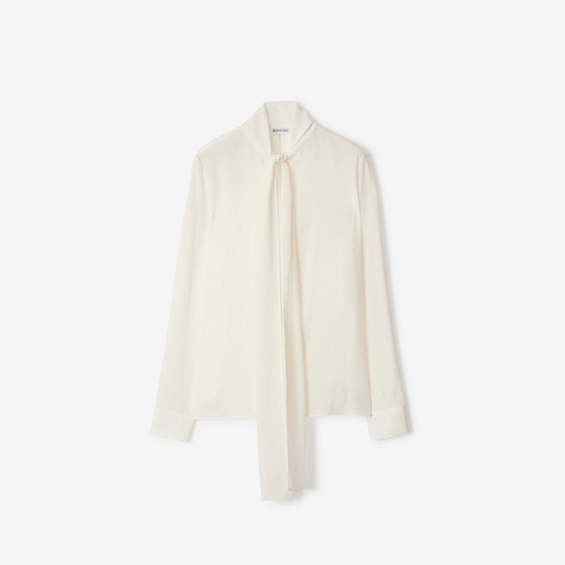 Burberry Blusa en sedaPrecio 1.350 00 € Corte estándar