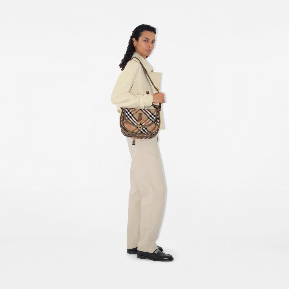 Burberry Bolso Messenger B Clip PequeñoPrecio 1.890 00 € Pasarela